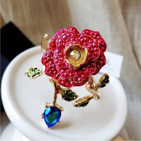 SALE 🚨 NWT HOLIDAYS BETSEY JOHNSON ROSE FLOWER
HINGED BANGLE CUFF BRACELET - Picture 4 of 11